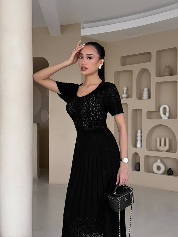 Noir Rhythm Knit Midi Dress