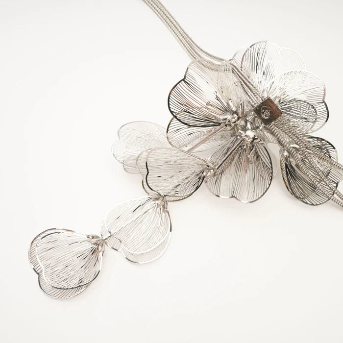 Silver Floral Wire Necklace