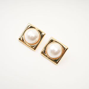 Vintage Pearl Stud Earrings with Gold Frame