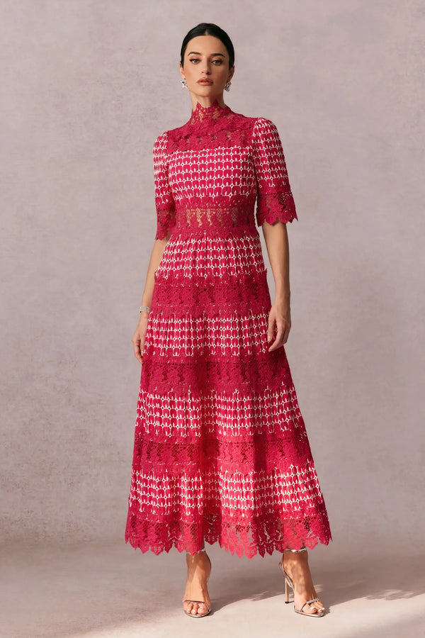 Robe midi en dentelle fuchsia