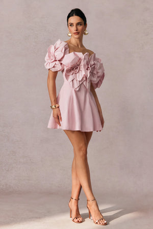 Rosa Minikleid mit 3D-Blumen