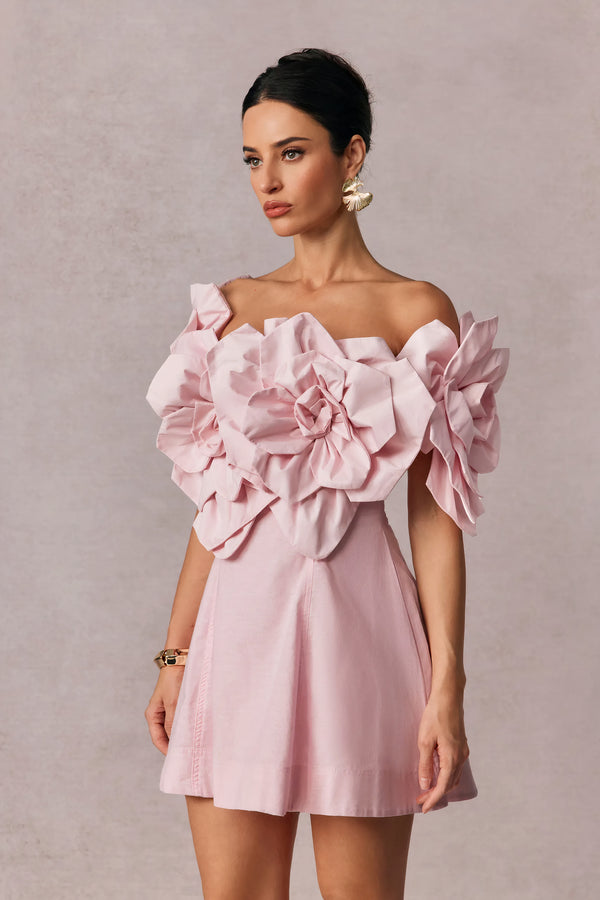 Rosa Minikleid mit 3D-Blumen
