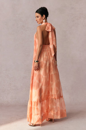 Sunset Peach Neckholderkleid