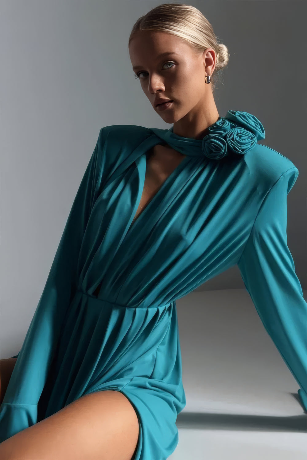 Robe longue à rosette bleu sarcelle
