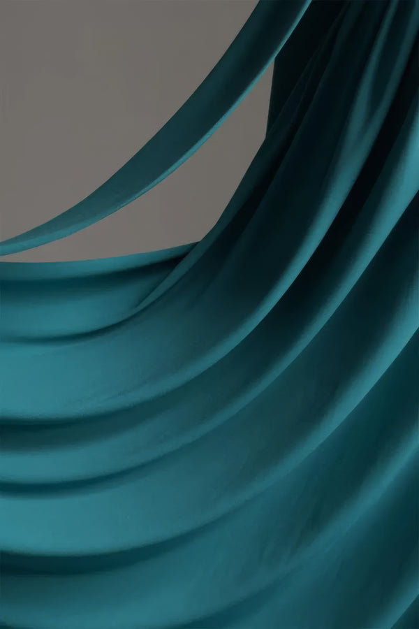 Petrolfarbenes Maxikleid mit Rosetten