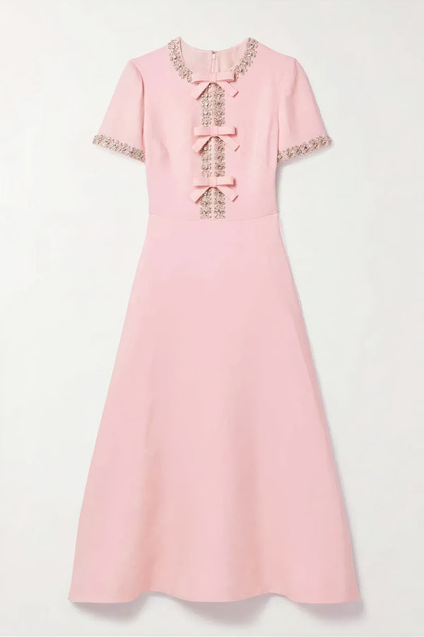 Weißes Midikleid mit verzierter Schleife